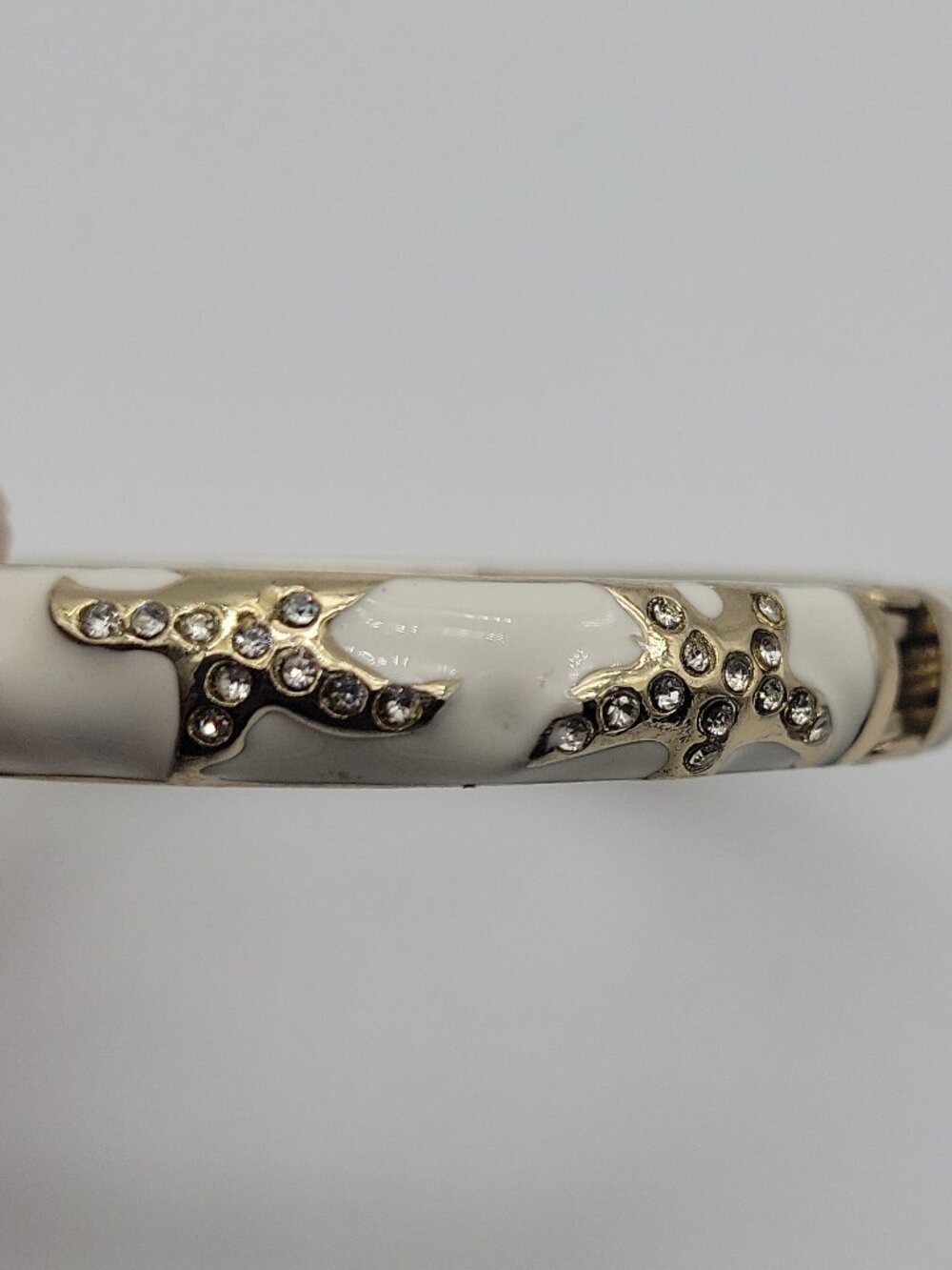 Tommy bahama tone Hinged Bangle Bracelet